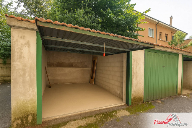Box o garage in affitto a Verona