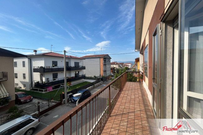 Appartamento in vendita a Bussolengo