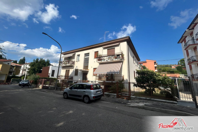 Appartamento in vendita a Verona