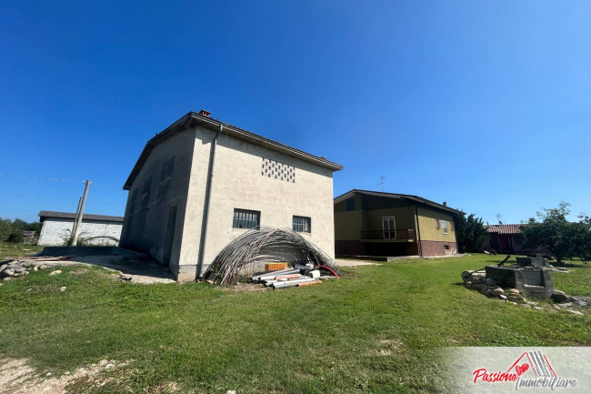 Casa singola in vendita a Verona