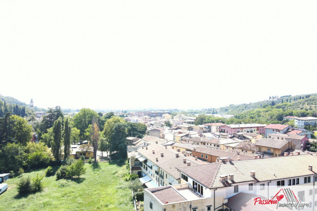 Appartamento in vendita a Verona