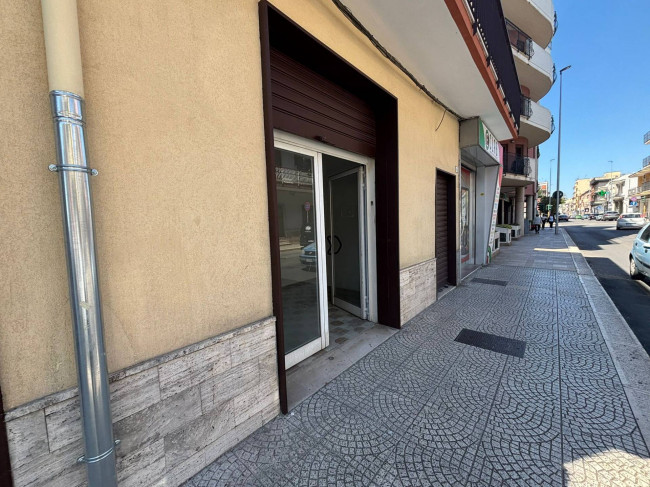 Locale commerciale in Affitto a Massafra