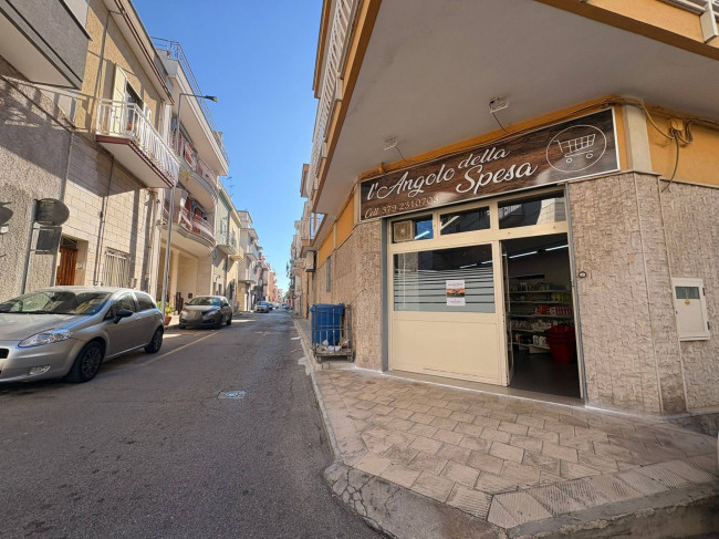 Attività commerciale in Vendita a Massafra