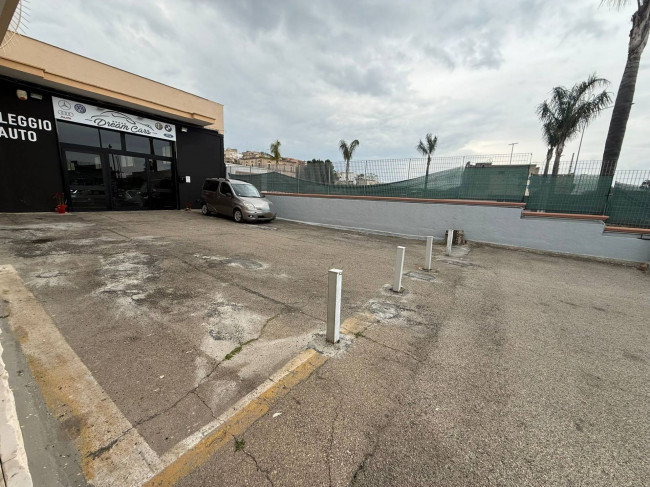 Commerciale in Vendita a Massafra