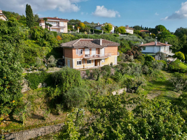 Casa indipendente in vendita a Bardolino (VR)