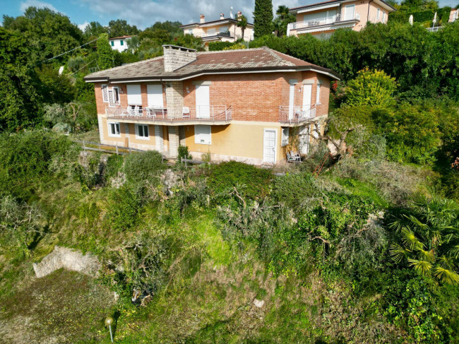 Casa indipendente in vendita a Bardolino (VR)