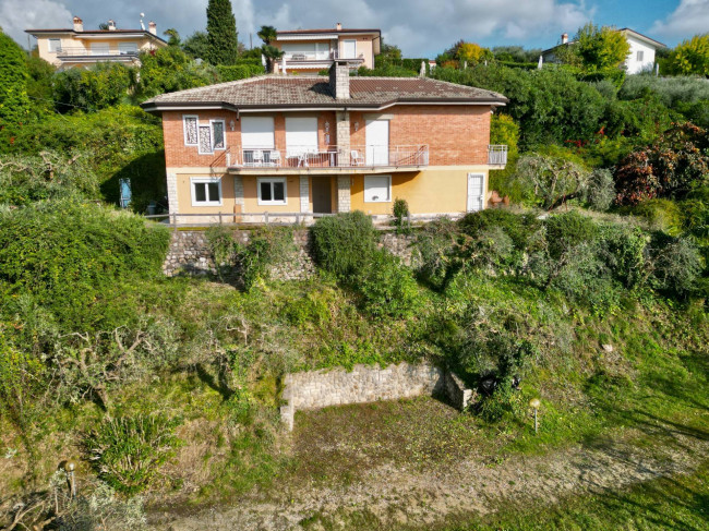 Casa indipendente in vendita a Bardolino (VR)