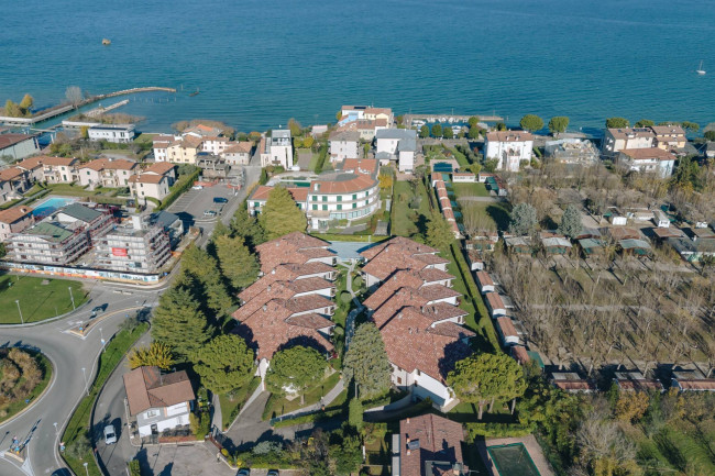 Appartamento in vendita a Peschiera del Garda