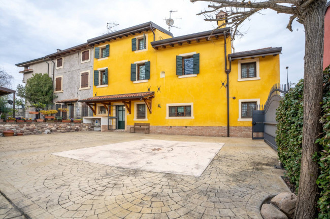  for sale in Castelnuovo del Garda
