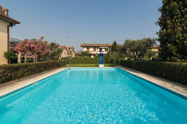 Appartamento in vendita a Sirmione