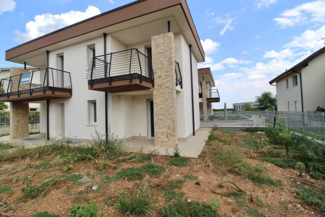 Villa for sale in Valeggio sul Mincio