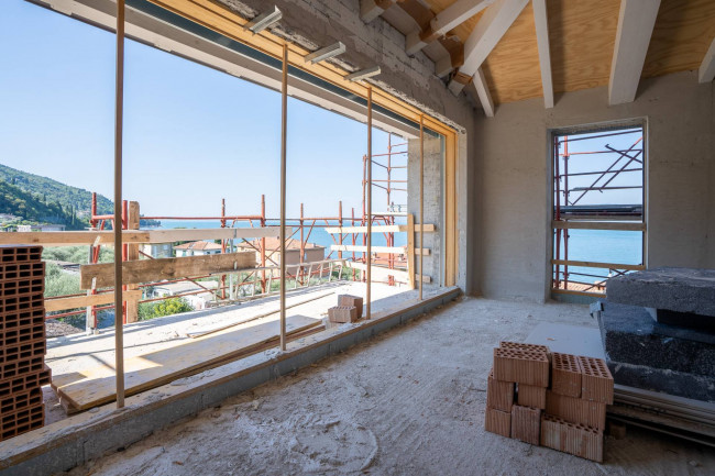 Apartment for sale in Torri del Benaco