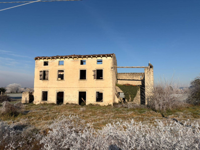  zu kauf in Valeggio sul Mincio