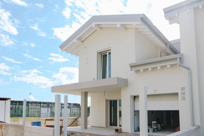  zu kauf in Desenzano del Garda