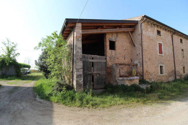  zu kauf in Valeggio sul Mincio