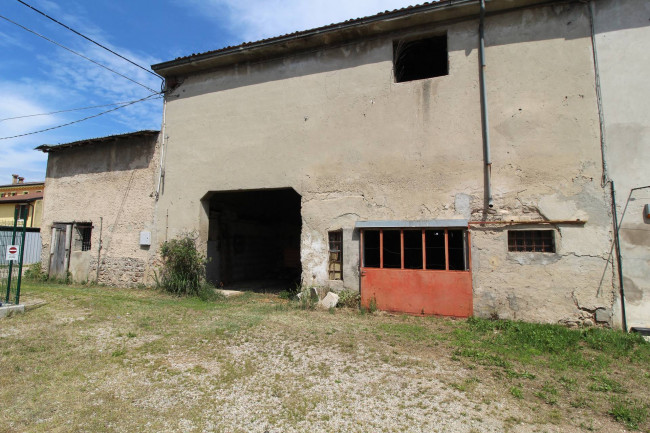 Rustico in vendita a Valeggio sul Mincio
