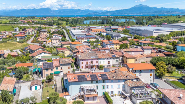 Appartamento in vendita a Peschiera del Garda
