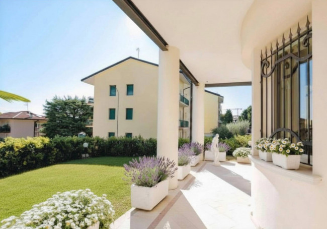Appartamento in vendita a Desenzano del Garda