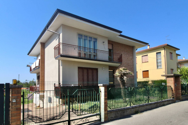 Appartamento in vendita a Peschiera del Garda