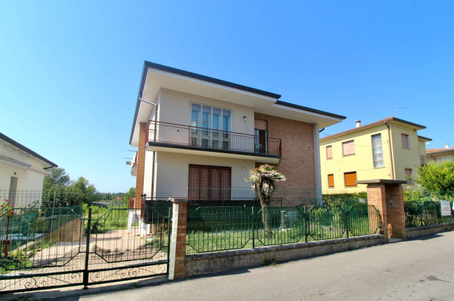 Casa bi/trifamiliare in vendita a Peschiera del Garda