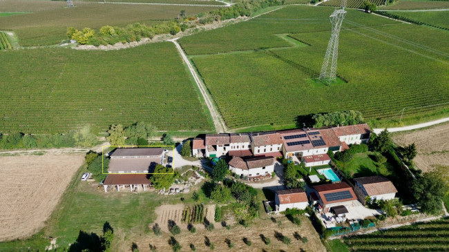 Deposito in vendita a Pozzolengo