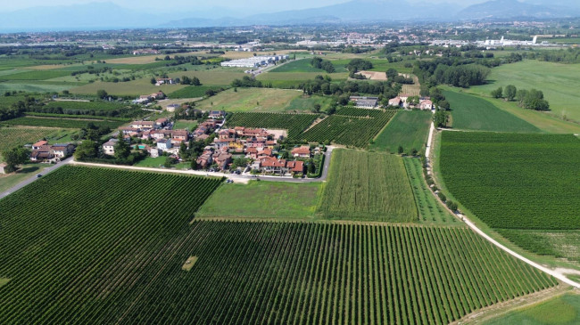 Land for sale in Castelnuovo del Garda