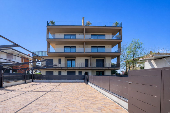 Cantiere a Peschiera del Garda