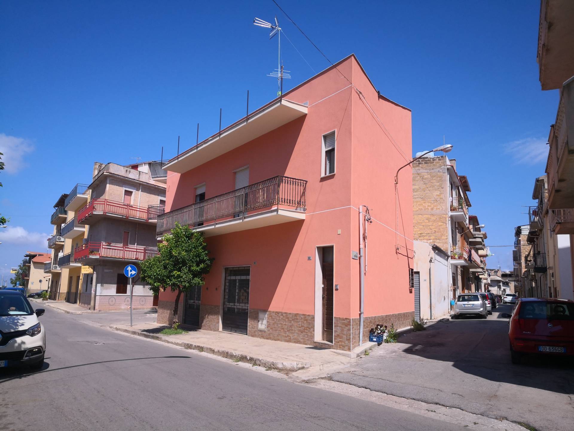 Stabile intero - Palazzo PARTINICO vendita    V. House Immobiliare srl