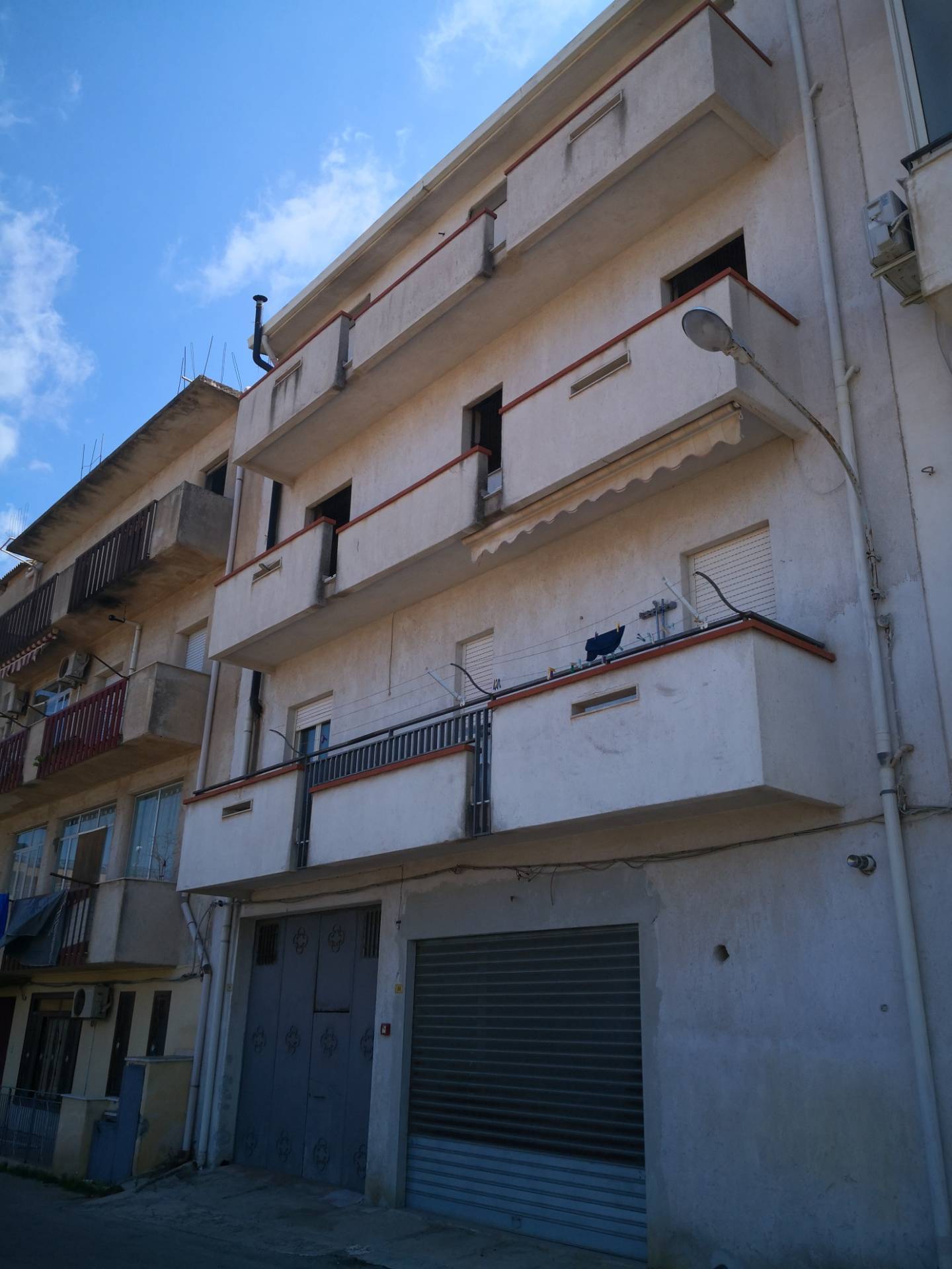 Stabile intero - Palazzo BORGETTO vendita    V. House Immobiliare srl