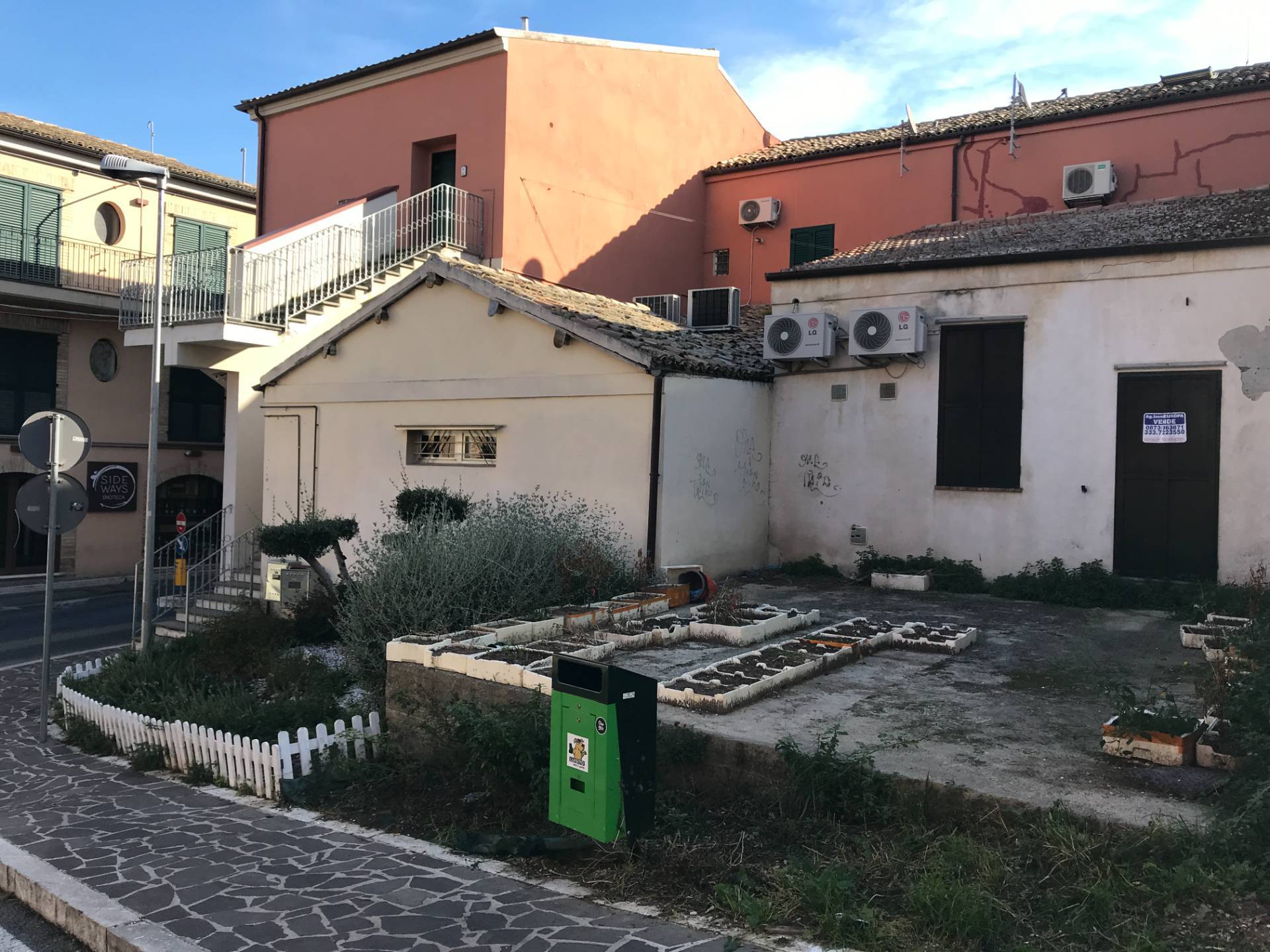 Fondo commerciale in vendita a Vasto (CH)