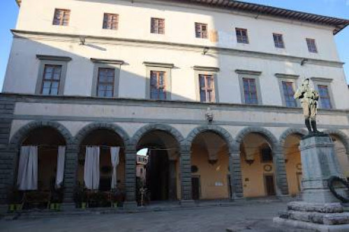 Palazzo in vendita a Foiano Della Chiana (AR)