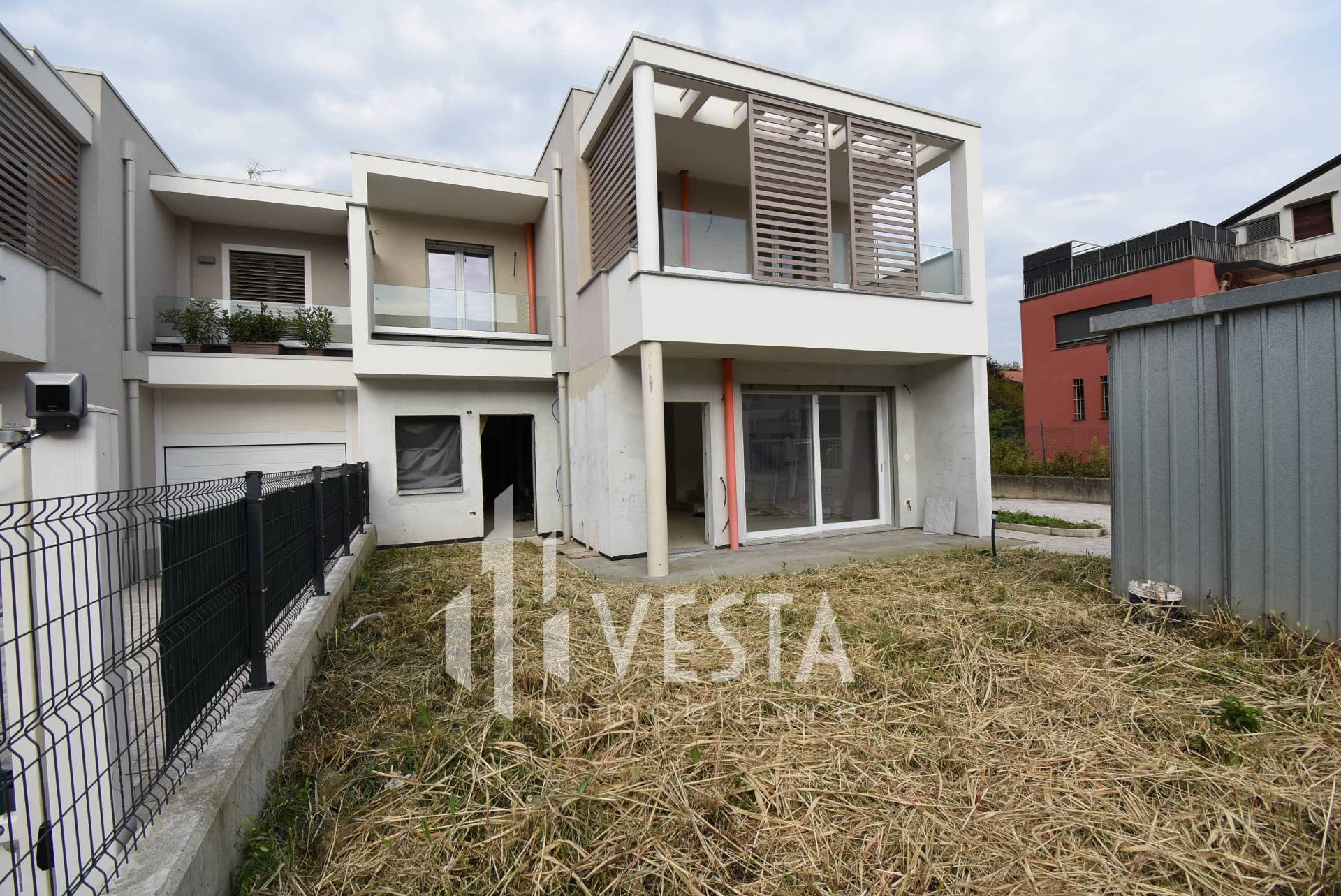 Casa semi-indipendente in vendita a Lomagna (LC)