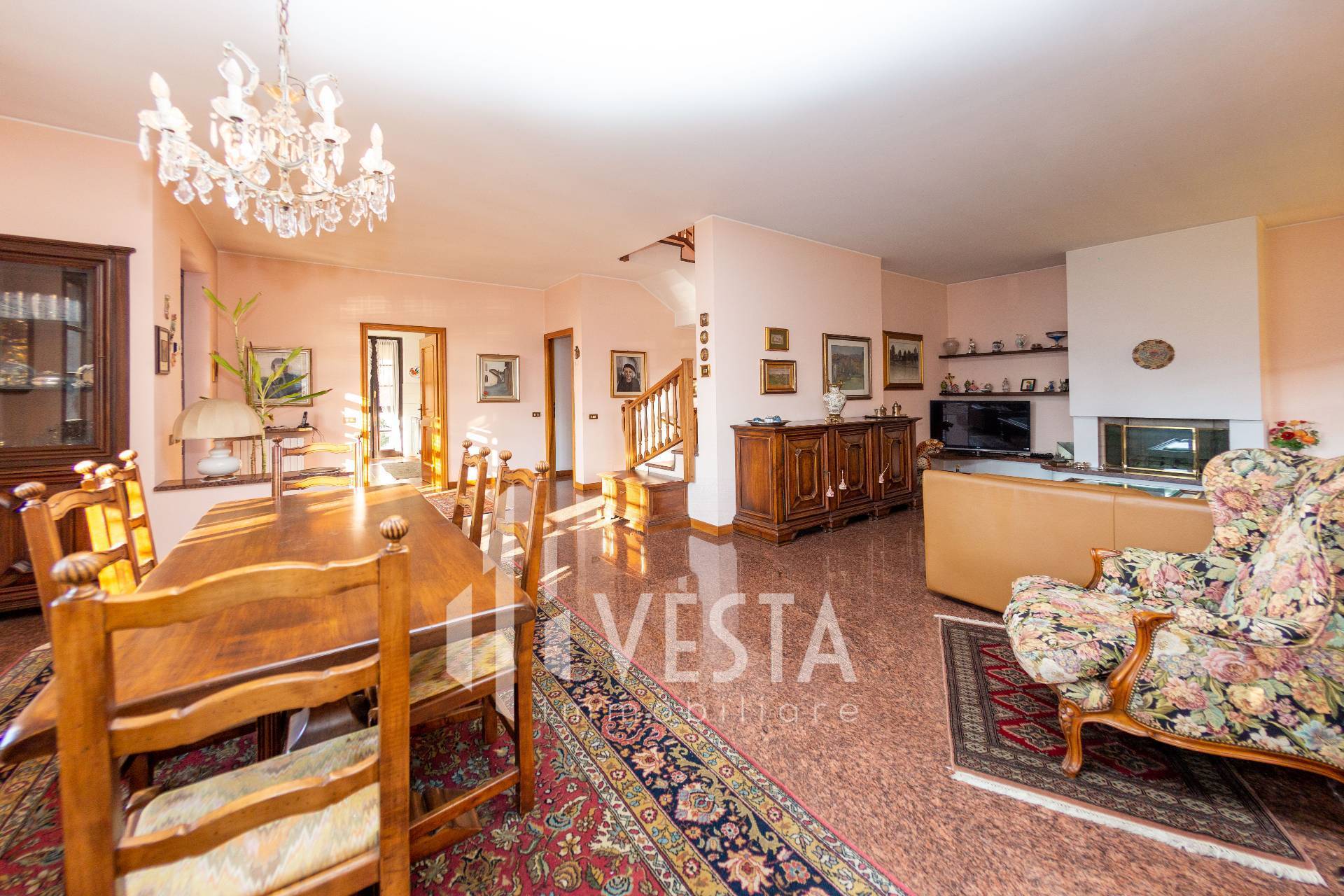 Villa in vendita a Osnago (LC)