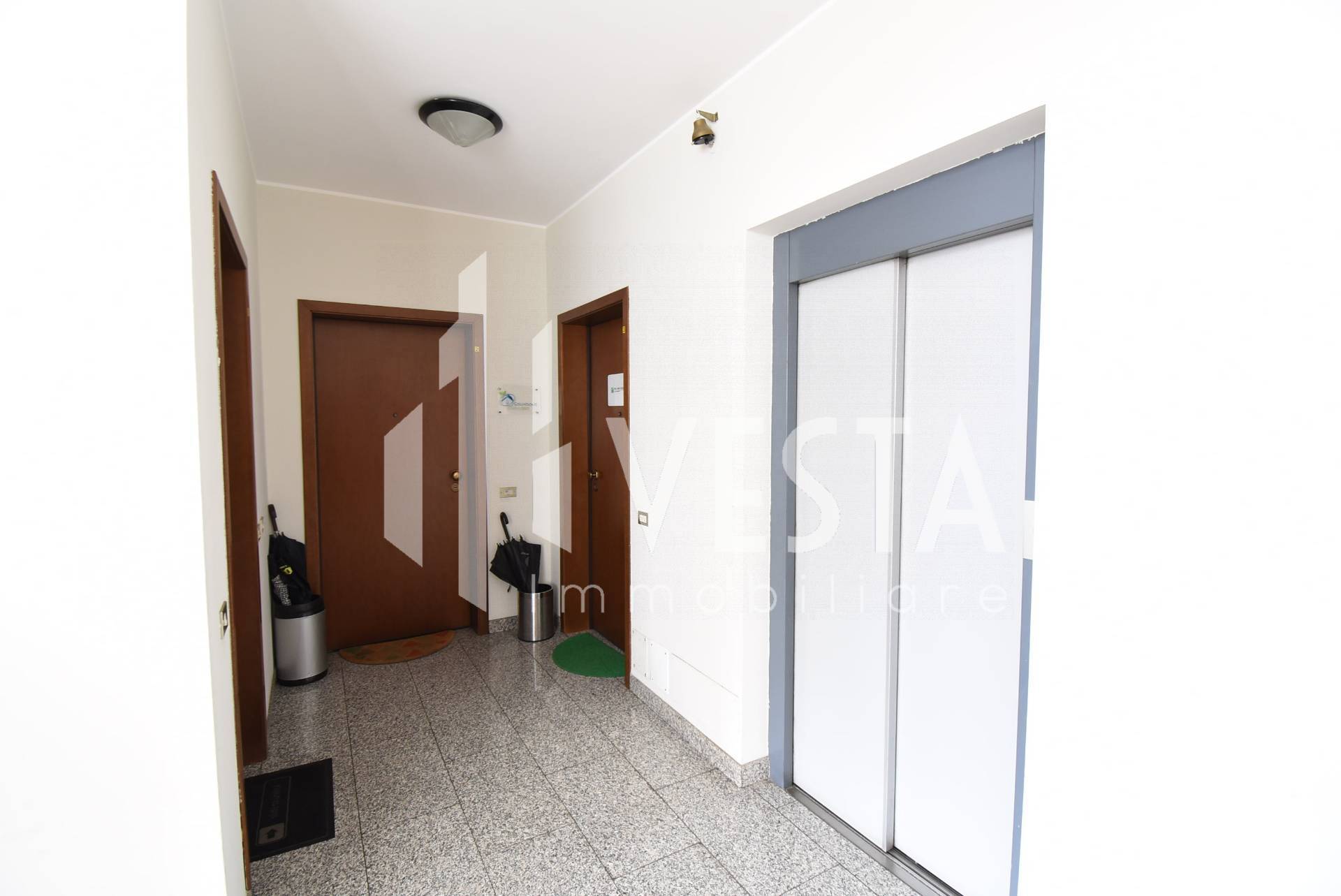 Ufficio in affitto a Merate (LC)