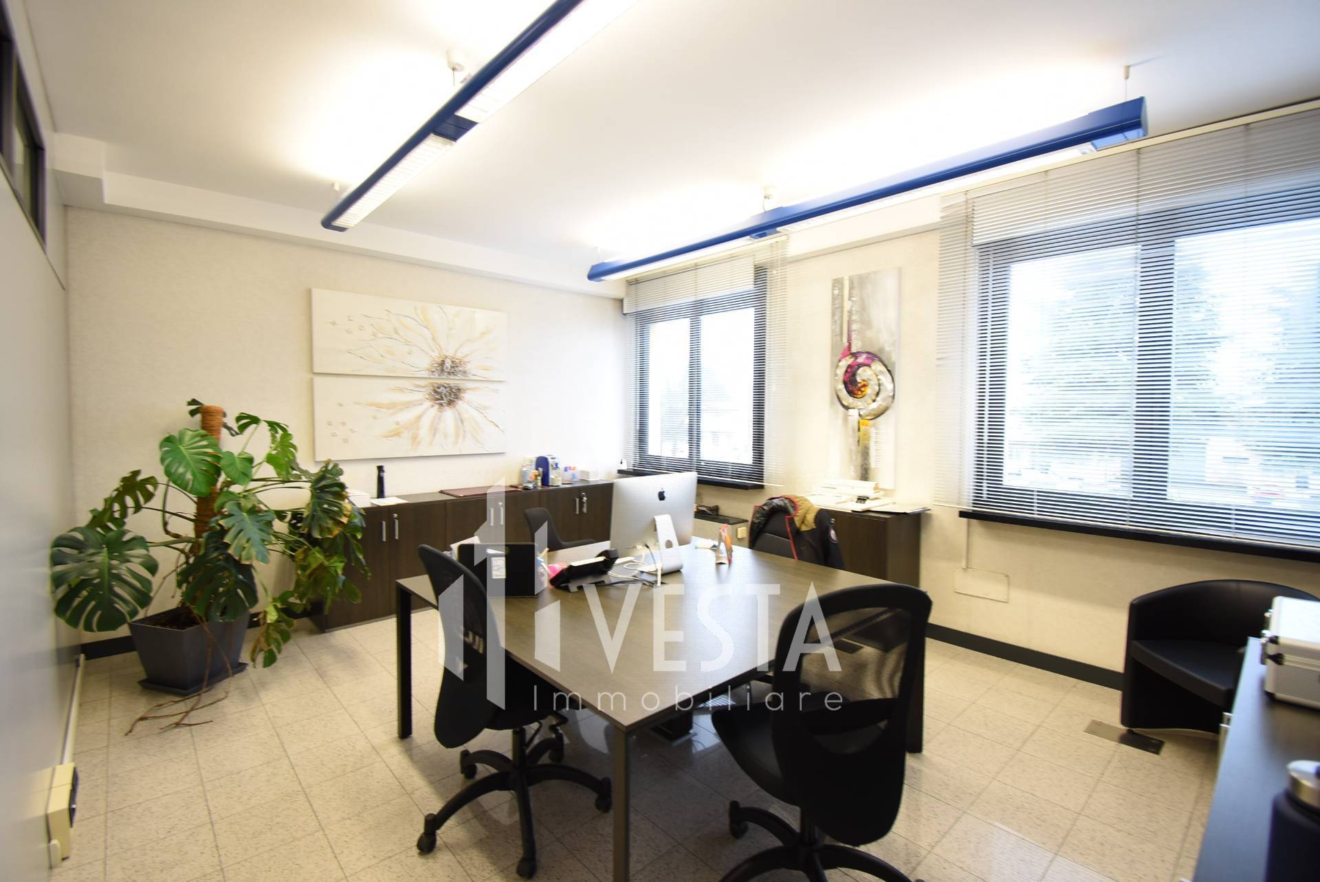 Ufficio in affitto a Merate (LC)