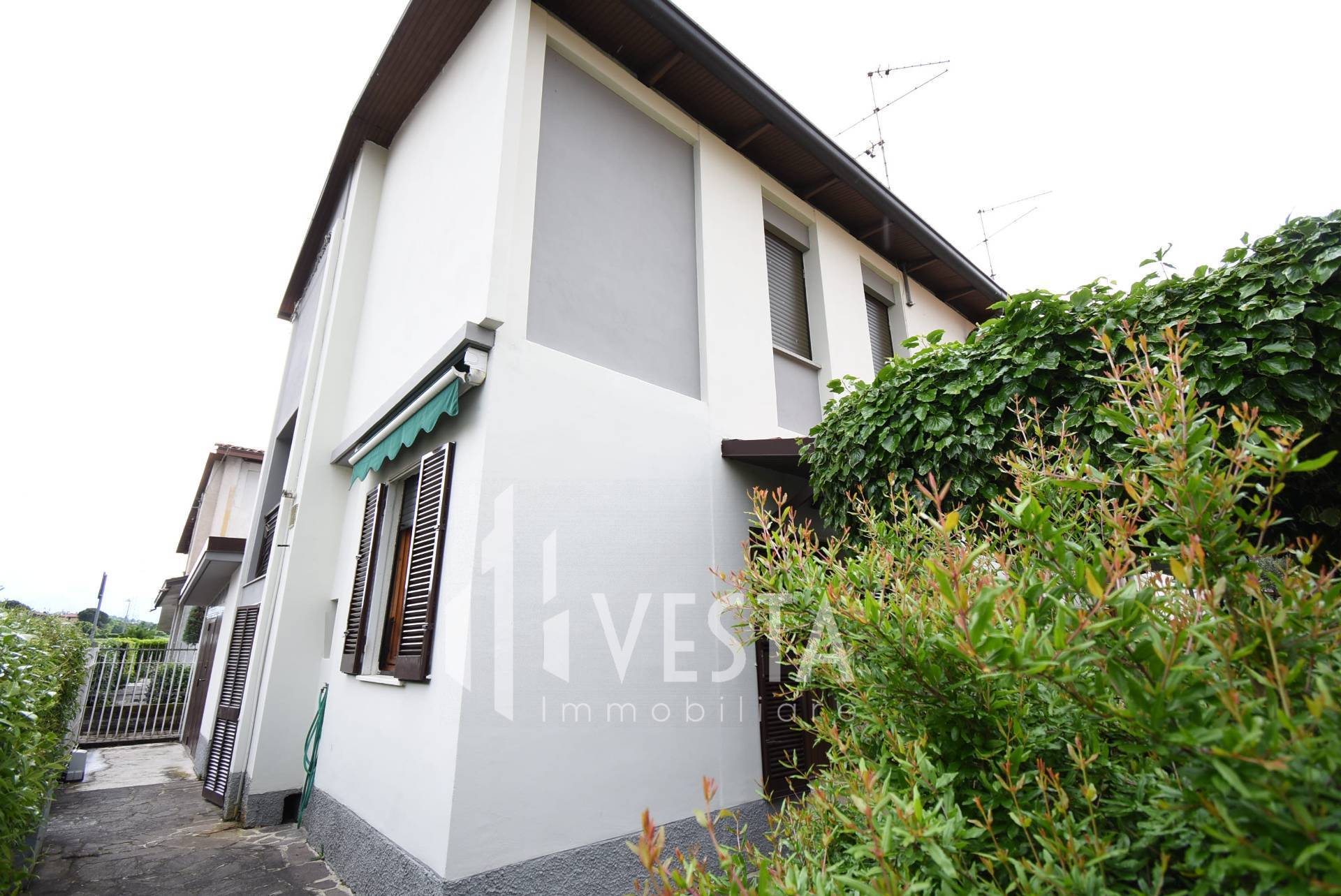 Casa semi-indipendente in vendita a Osnago (LC)