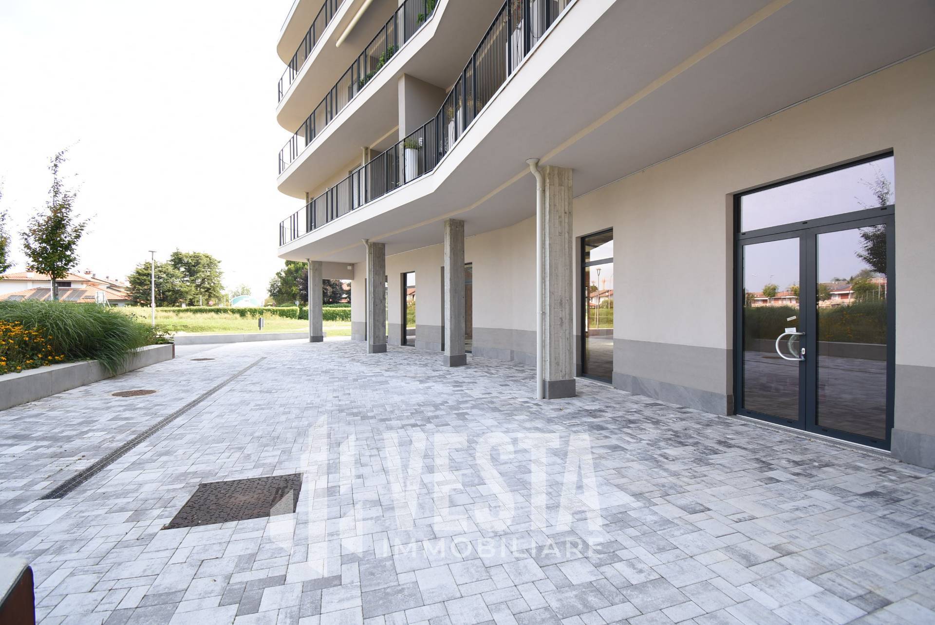 Negozio a Burago di Molgora