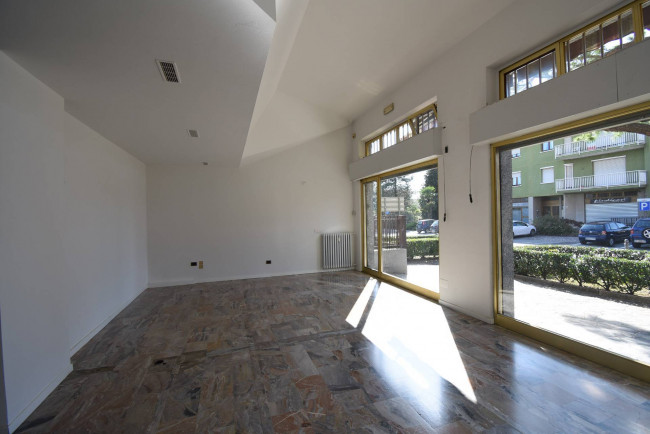 Locale commerciale a Osnago