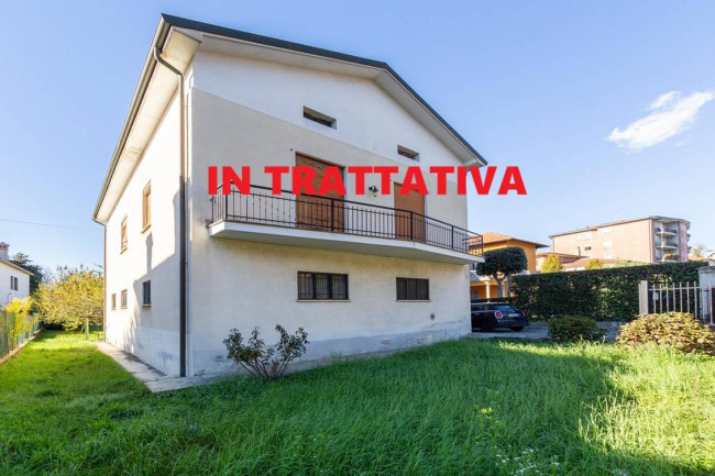 Casa indipendente a Merate