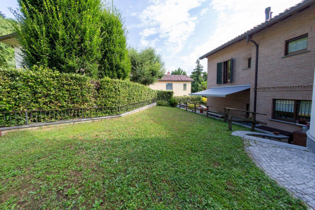 Villa bifamiliare a Olgiate Molgora