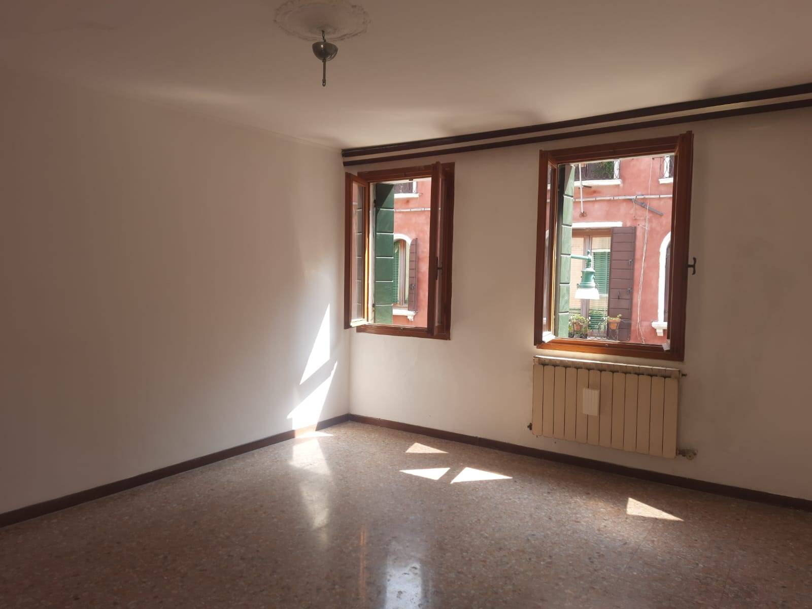 Blocchetto in vendita a Venezia