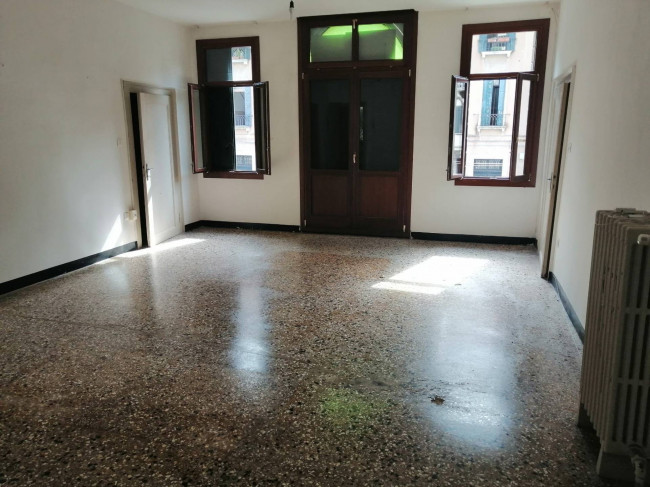 Piano nobile in affitto a Venezia