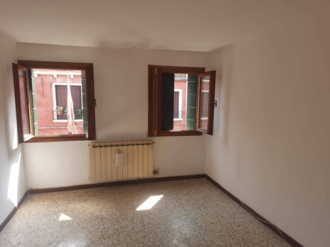 Blocchetto in vendita a Venezia