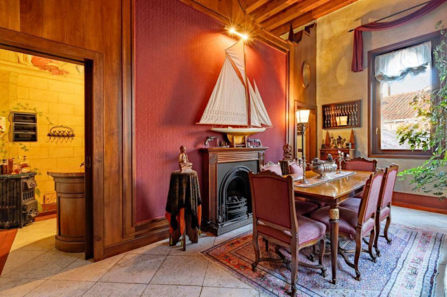 Piano nobile in vendita a Venezia