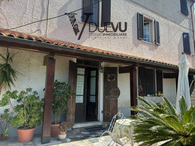 Foto - Rustico In Vendita  Pietrasanta