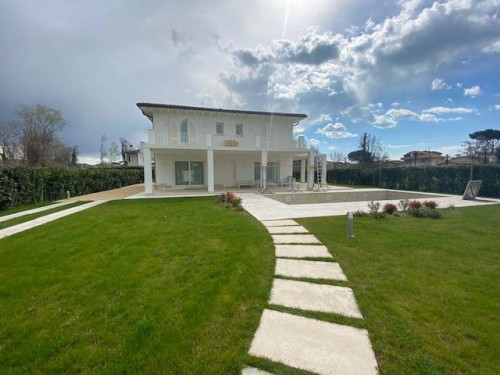 Villa in affitto a Marina Di Pietrasanta, Pietrasanta (LU)