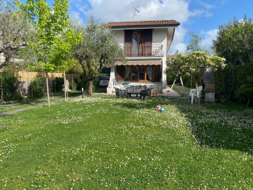 Villa in Affitto a Forte dei Marmi