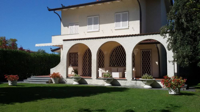 Villa for Rent to Forte dei Marmi