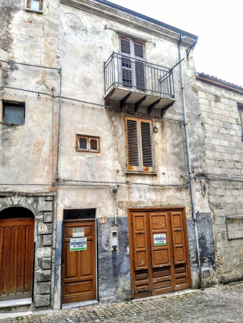 Casa indipendente in vendita a Isnello (PA)