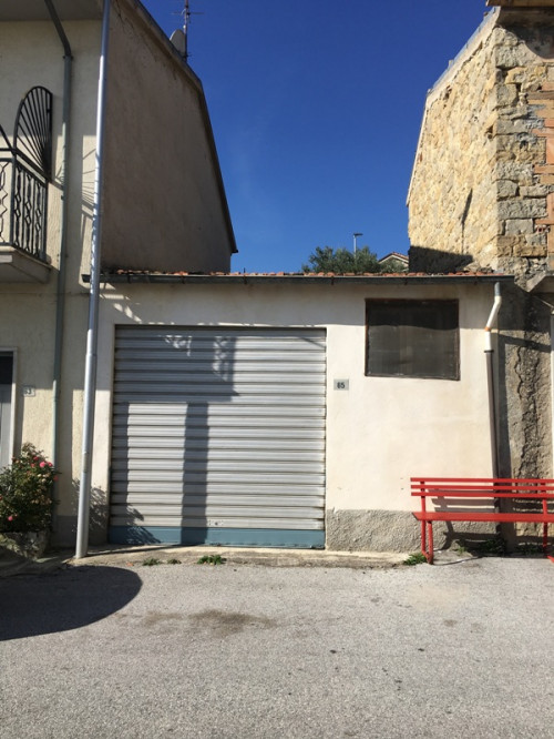 Garage in Vendita a Castelverrino